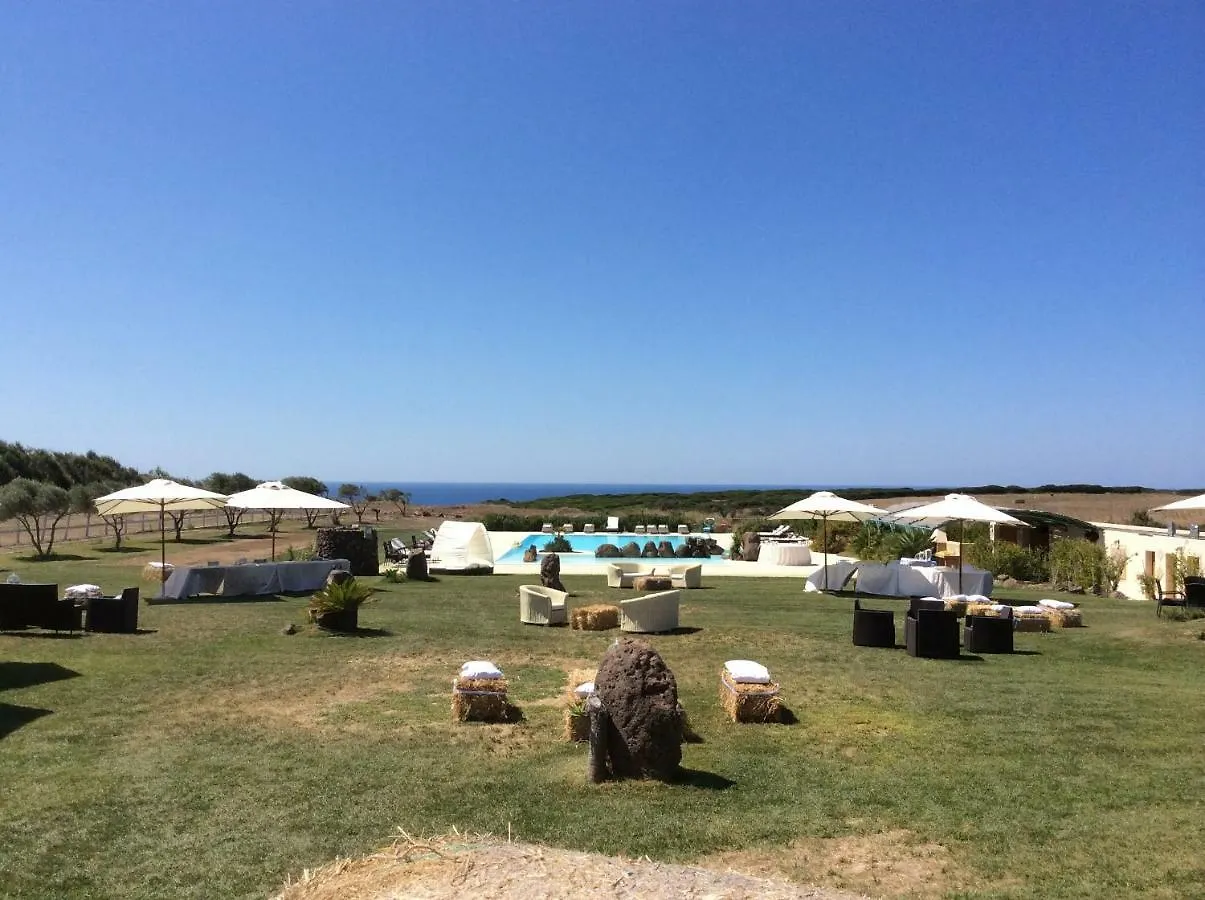 Country Resort Capo Nieddu Santa Caterina Di Pittinuri  Italien